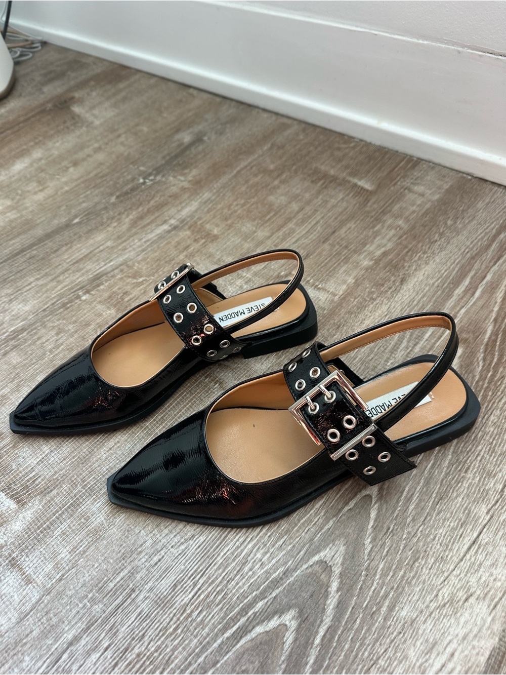 Steve Madden Black Patent Pointed Slingback Flats with Grommet Buckle